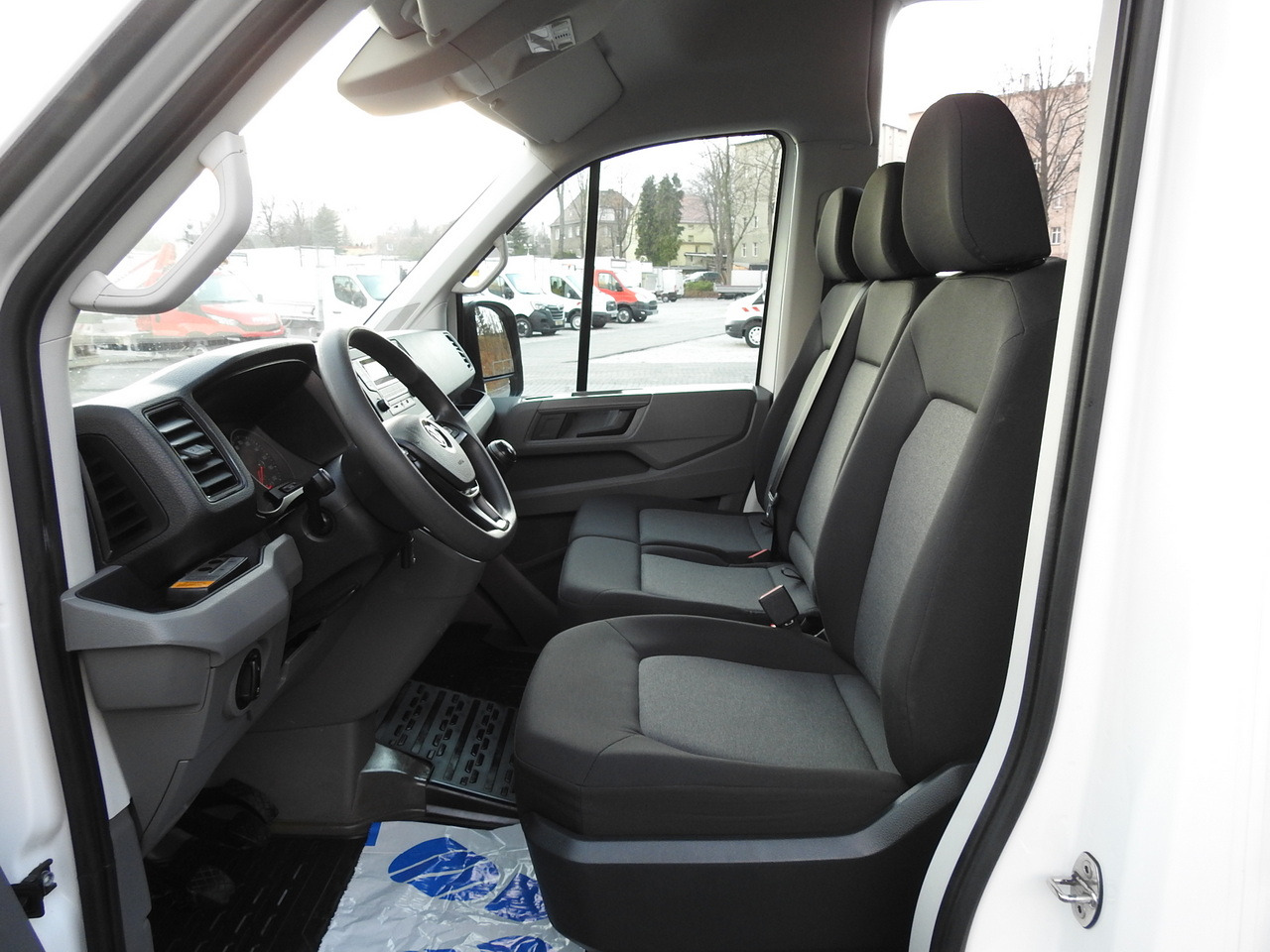 Furgón VOLKSWAGEN CRAFTER 4X4 4MOTION BOX DELIVERY VAN 7 SEATS AIR CONDITIONING 140HP: foto 25 Furgón VOLKSWAGEN CRAFTER 4X4 4MOTION BOX DELIVERY VAN 7 SEATS AIR CONDITIONING 140HP: foto 25