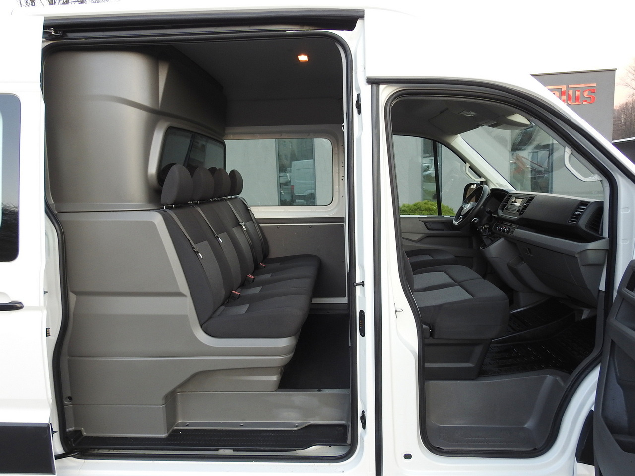 Furgón VOLKSWAGEN CRAFTER 4X4 4MOTION BOX DELIVERY VAN 7 SEATS AIR CONDITIONING 140HP: foto 38 Furgón VOLKSWAGEN CRAFTER 4X4 4MOTION BOX DELIVERY VAN 7 SEATS AIR CONDITIONING 140HP: foto 38