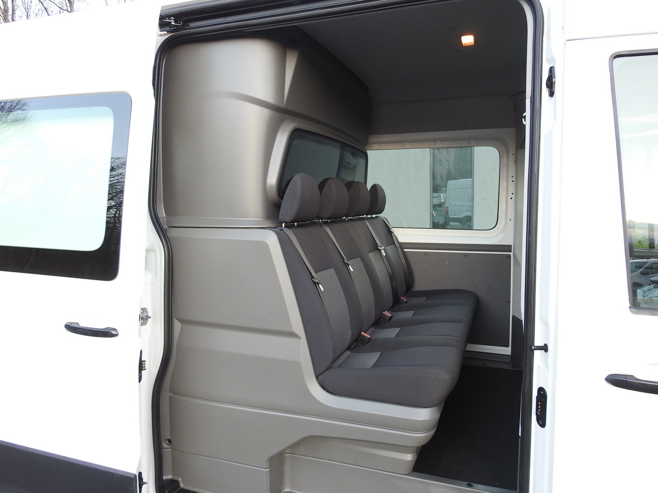 Furgón VOLKSWAGEN CRAFTER 4X4 4MOTION BOX DELIVERY VAN 7 SEATS AIR CONDITIONING 140HP: foto 39 Furgón VOLKSWAGEN CRAFTER 4X4 4MOTION BOX DELIVERY VAN 7 SEATS AIR CONDITIONING 140HP: foto 39