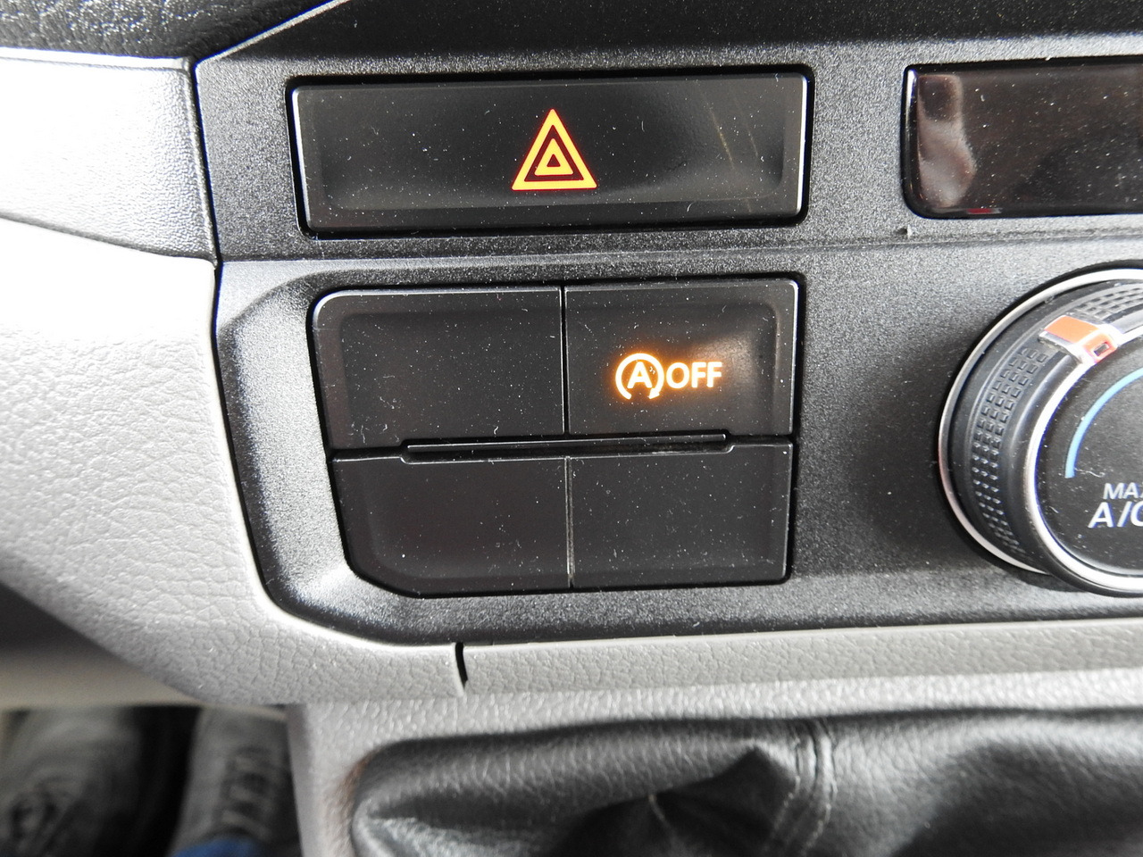 Furgoneta combi VOLKSWAGEN CRAFTER STAKE BODY DOUBLE CABIN DOKA 7 SEATS AIR CONDITIONING 140HP: foto 41 Furgoneta combi VOLKSWAGEN CRAFTER STAKE BODY DOUBLE CABIN DOKA 7 SEATS AIR CONDITIONING 140HP: foto 41