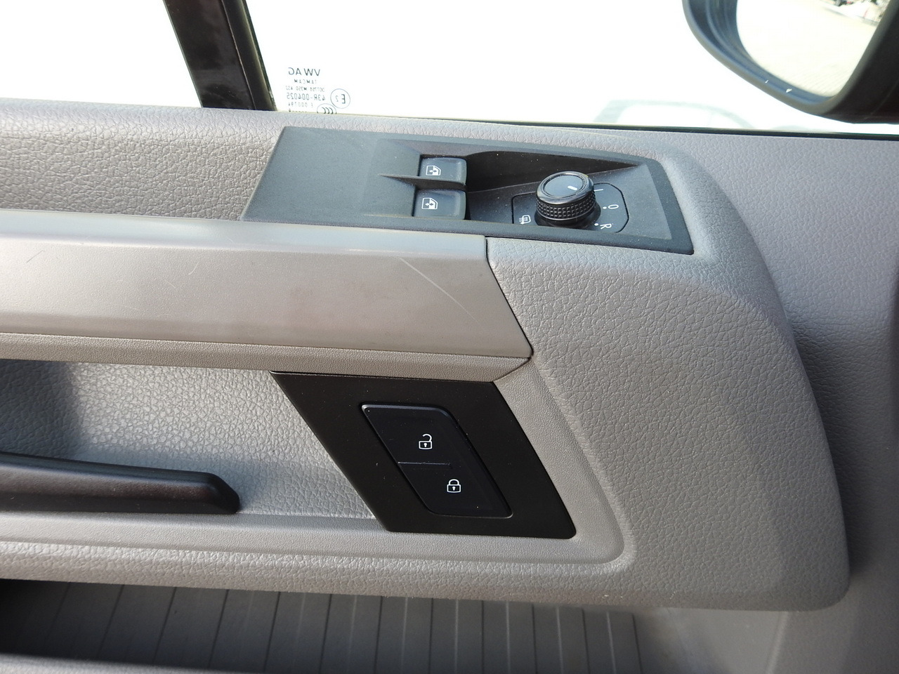 Furgoneta combi VOLKSWAGEN CRAFTER STAKE BODY DOUBLE CABIN DOKA 7 SEATS AIR CONDITIONING 140HP: foto 29 Furgoneta combi VOLKSWAGEN CRAFTER STAKE BODY DOUBLE CABIN DOKA 7 SEATS AIR CONDITIONING 140HP: foto 29