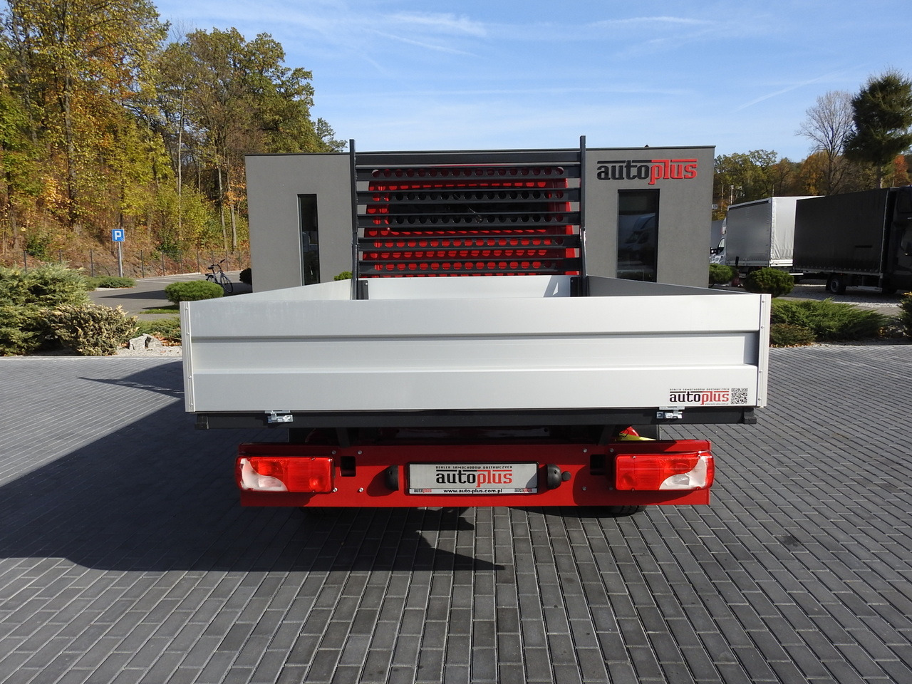 Furgoneta combi VOLKSWAGEN CRAFTER STAKE BODY DOUBLE CABIN DOKA 7 SEATS AIR CONDITIONING 140HP: foto 10 Furgoneta combi VOLKSWAGEN CRAFTER STAKE BODY DOUBLE CABIN DOKA 7 SEATS AIR CONDITIONING 140HP: foto 10