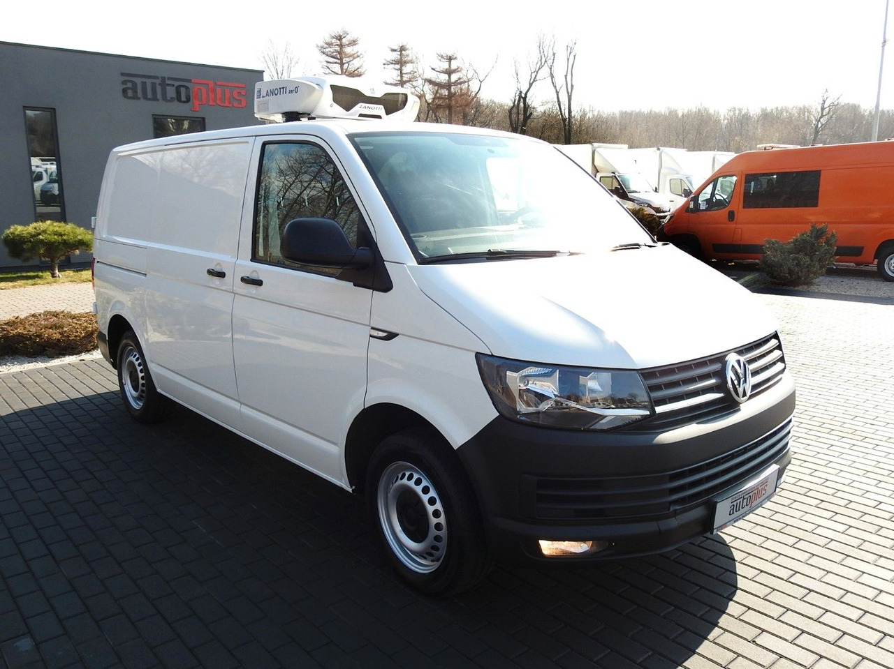 Volkswagen TRANSPORTER T6 KÜHLKASTENWAGEN 0*C TEMPOMAT - Furgoneta frigorifica: foto 4 Volkswagen TRANSPORTER T6 KÜHLKASTENWAGEN 0*C TEMPOMAT - Furgoneta frigorifica: foto 4