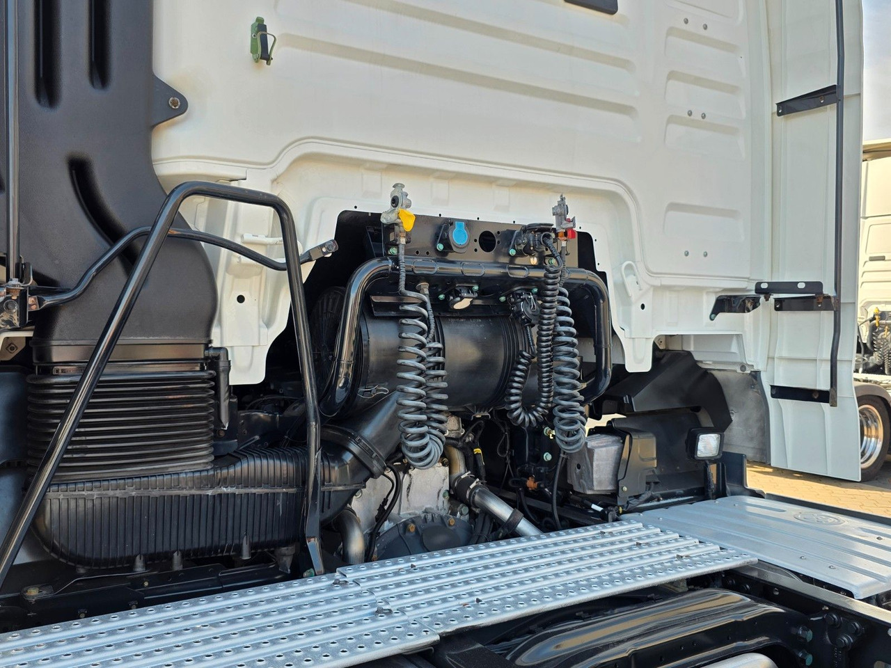 Cabeza tractora MAN TGX 18.460 4X2 LLS-U / Retarder: foto 16 Cabeza tractora MAN TGX 18.460 4X2 LLS-U / Retarder: foto 16