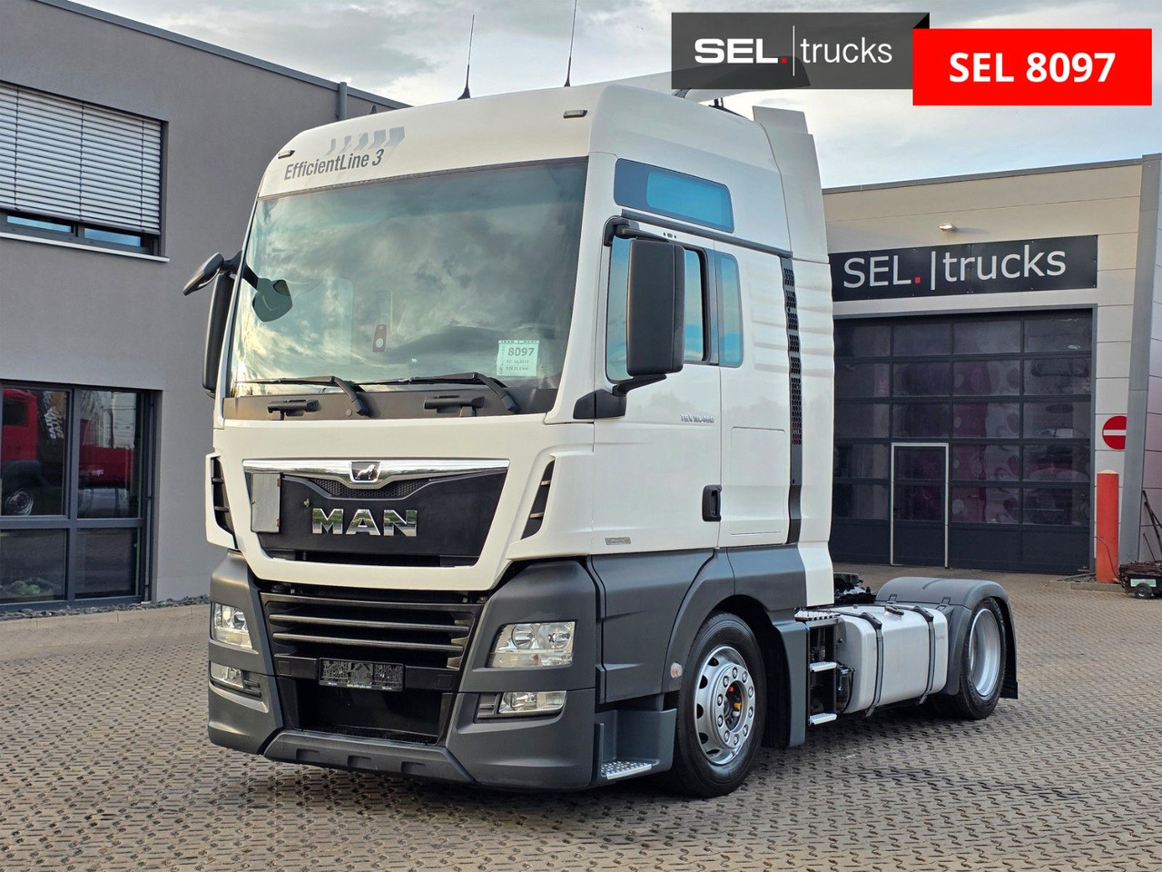 Cabeza tractora MAN TGX 18.460 LLS-U / Retarder / 2 Tanks: foto 1