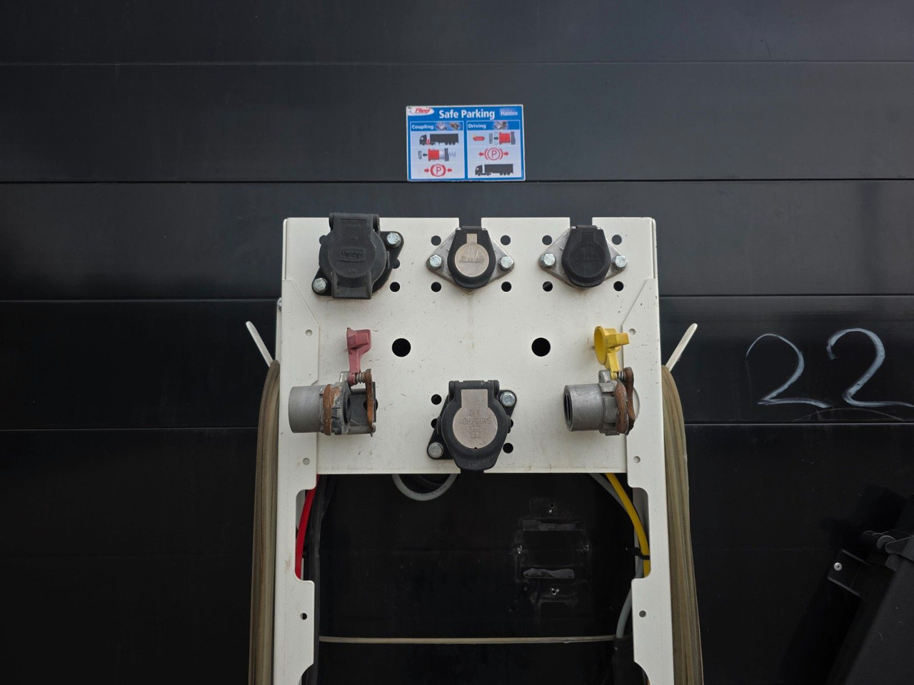 Semirremolque lona Fliegl SZS320 / Hubdach / EDSCHA / Mega: foto 26 Semirremolque lona Fliegl SZS320 / Hubdach / EDSCHA / Mega: foto 26