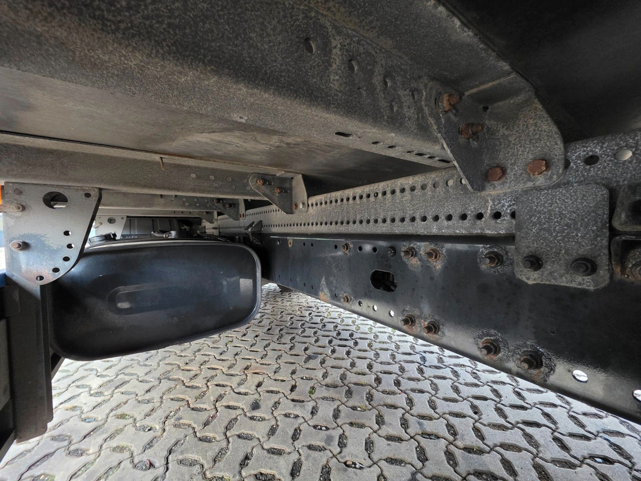 Camión caja cerrada MAN TGL 12.220 4x2 BL / Ladebordwand: foto 18