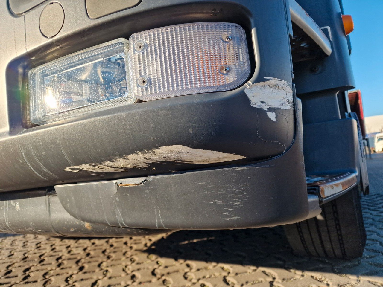 Camión frigorífico MAN TGM 18.290 4X2 LL / Ladebordwand / 2 Tanks: foto 49 Camión frigorífico MAN TGM 18.290 4X2 LL / Ladebordwand / 2 Tanks: foto 49