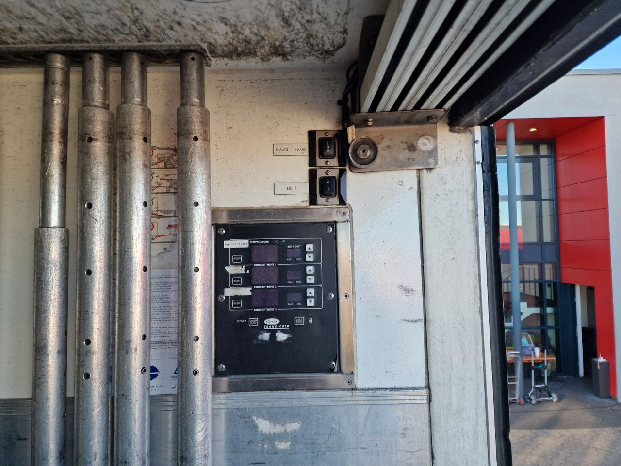 Camión frigorífico MAN TGM 18.290 4X2 LL / Ladebordwand / 2 Tanks: foto 15 Camión frigorífico MAN TGM 18.290 4X2 LL / Ladebordwand / 2 Tanks: foto 15