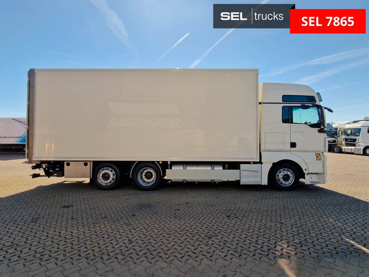 MAN TGX 24.400 6X2-2 LL-U / Intarder / Ldbw / Konvek - Camión caja cerrada: foto 4 MAN TGX 24.400 6X2-2 LL-U / Intarder / Ldbw / Konvek - Camión caja cerrada: foto 4