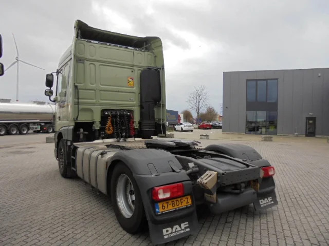 Cabeza tractora DAF XF 410: foto 8