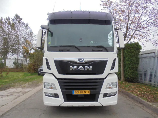 MAN TGX 26.500 XXL 6X2 NIEUW TYPE TACHOGRAAF - Cabeza tractora: foto 2 MAN TGX 26.500 XXL 6X2 NIEUW TYPE TACHOGRAAF - Cabeza tractora: foto 2