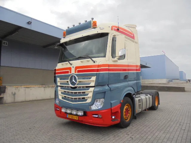 Mercedes-Benz Actros 1845 LS NL TRUCK - Cabeza tractora: foto 1 Mercedes-Benz Actros 1845 LS NL TRUCK - Cabeza tractora: foto 1