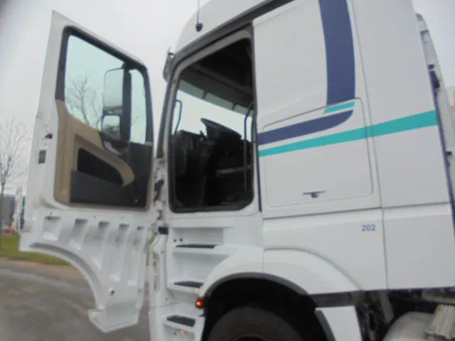 Mercedes-Benz Actros 1943 LS - Cabeza tractora: foto 4 Mercedes-Benz Actros 1943 LS - Cabeza tractora: foto 4