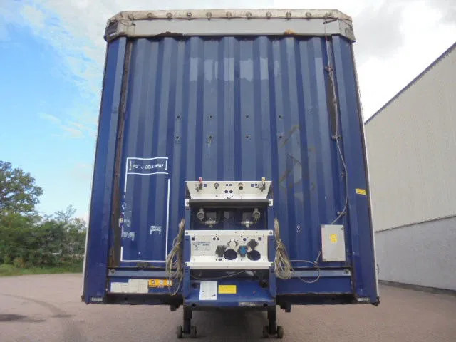 Krone SD NL KENTEKEN BPW TROMMEL ASSEN 35 IN STOCK BLACK FRYDAY SELL - Semirremolque lona: foto 2 Krone SD NL KENTEKEN BPW TROMMEL ASSEN 35 IN STOCK BLACK FRYDAY SELL - Semirremolque lona: foto 2