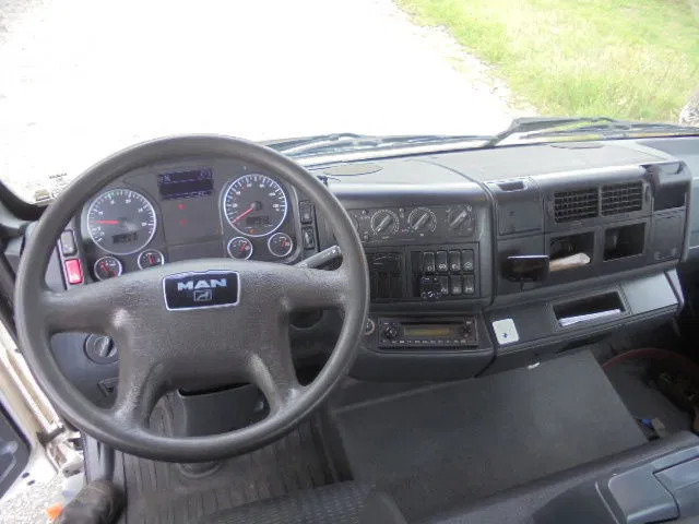 Camión portavehículos MAN TGL 8.180 TGL 8.180 OPRIJWAGEN NL KENTEKEN APK 25-05-2026: foto 10 Camión portavehículos MAN TGL 8.180 TGL 8.180 OPRIJWAGEN NL KENTEKEN APK 25-05-2026: foto 10