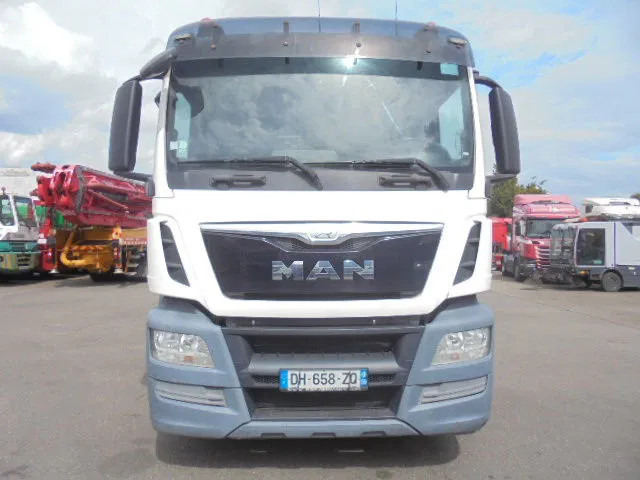 MAN TGS 33.440 ZAND ZUIGER - Limpieza de alcantarillado: foto 2 MAN TGS 33.440 ZAND ZUIGER - Limpieza de alcantarillado: foto 2