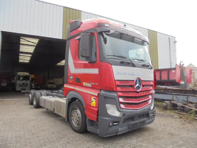 Mercedes-Benz Actros 2542 6X2 - Camión chasis: foto 3 Mercedes-Benz Actros 2542 6X2 - Camión chasis: foto 3