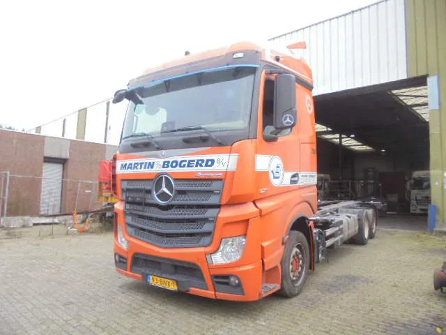 Mercedes-Benz Actros 2542 LS 6X2 ENGINE BROKE - Camión portacontenedore/ Intercambiable: foto 1 Mercedes-Benz Actros 2542 LS 6X2 ENGINE BROKE - Camión portacontenedore/ Intercambiable: foto 1