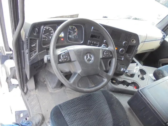 Foto del interior 1: Camión portacontenedore/ Intercambiable Mercedes-Benz Actros 2543 NL TRUCK