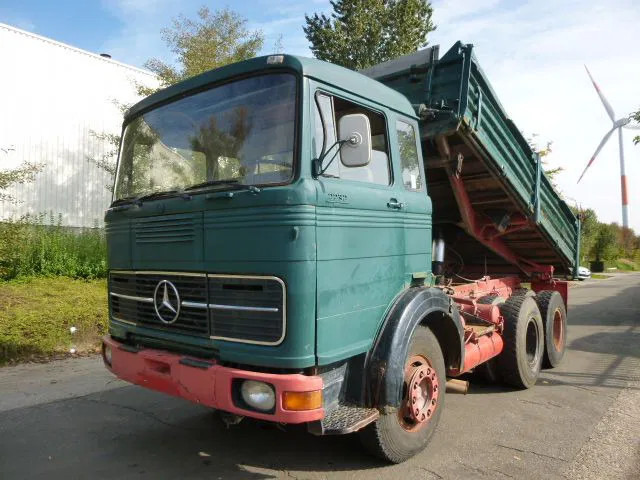Mercedes-Benz LP LPK 2232 6X4 - Camión volquete: foto 1 Mercedes-Benz LP LPK 2232 6X4 - Camión volquete: foto 1