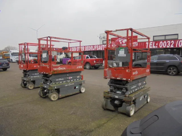 Skyjack SJ III 3219 - Plataforma de tijeras: foto 4 Skyjack SJ III 3219 - Plataforma de tijeras: foto 4
