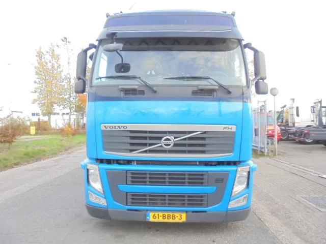 Volvo FH 420 6X2 NL TRUCK - Camión lona: foto 2 Volvo FH 420 6X2 NL TRUCK - Camión lona: foto 2