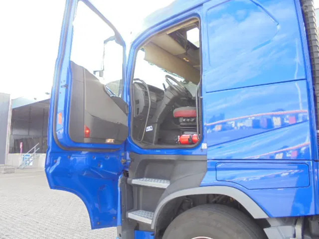 Leasing de Volvo FH 460 6X2 + HIAB 422E6 NL TRUCK Volvo FH 460 6X2 + HIAB 422E6 NL TRUCK: foto 10