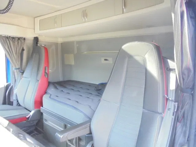 Leasing de Volvo FH 460 6X2 + HIAB 422E6 NL TRUCK Volvo FH 460 6X2 + HIAB 422E6 NL TRUCK: foto 12