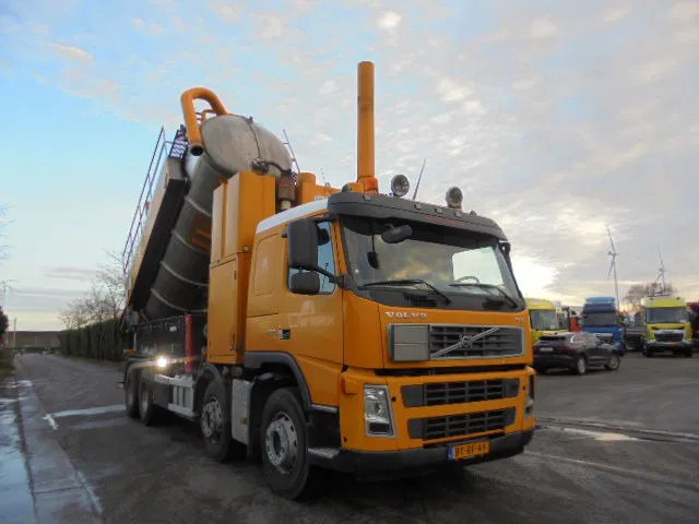 Volvo FM 400 8X4 NL TRUCK - Limpieza de alcantarillado: foto 3 Volvo FM 400 8X4 NL TRUCK - Limpieza de alcantarillado: foto 3