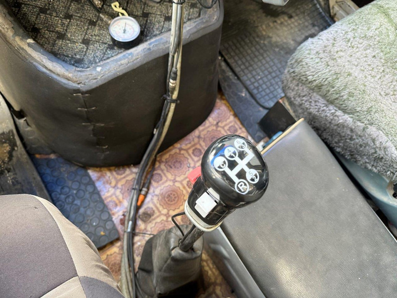 Foto del interior 3: Cabeza tractora Volvo N12, N1225