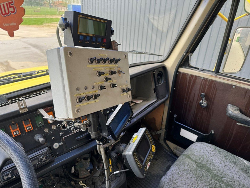 Cabeza tractora Volvo N12, N1225: foto 7