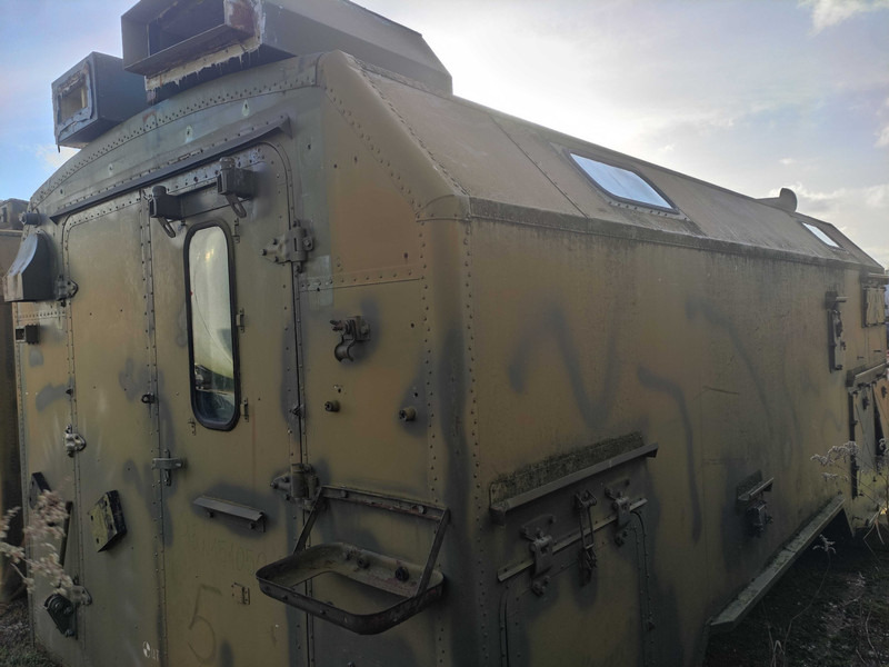 Liebherr Ural 4320 isothermical box isothermal body - Piezas de recambio para Camión: foto 1 Liebherr Ural 4320 isothermical box isothermal body - Piezas de recambio para Camión: foto 1