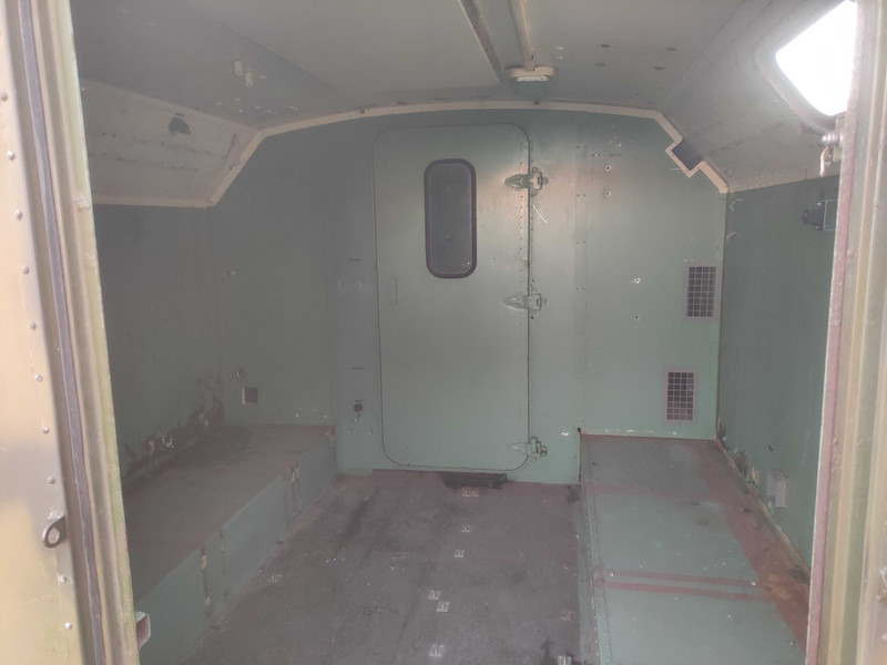 Liebherr Ural 4320 isothermical box isothermal body - Piezas de recambio para Camión: foto 5 Liebherr Ural 4320 isothermical box isothermal body - Piezas de recambio para Camión: foto 5