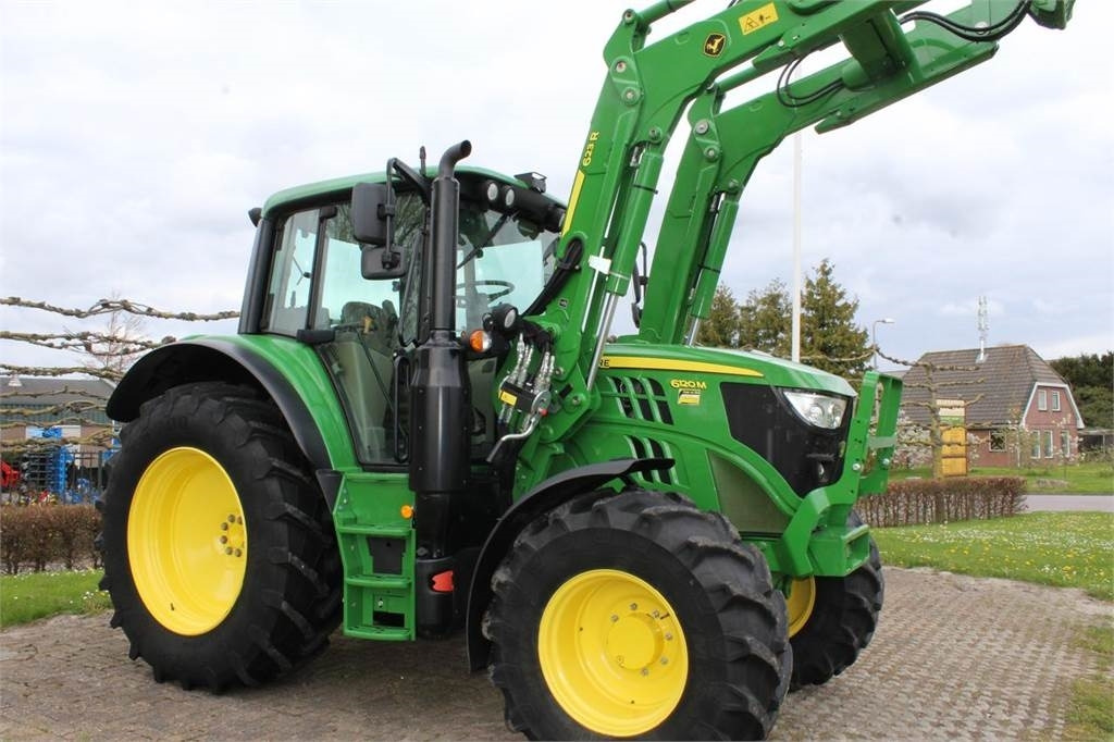 John Deere 6120M with 623R loader - Tractor: foto 4 John Deere 6120M with 623R loader - Tractor: foto 4