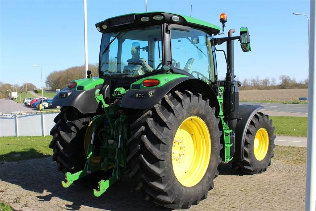 John Deere 6130R - Tractor: foto 3 John Deere 6130R - Tractor: foto 3