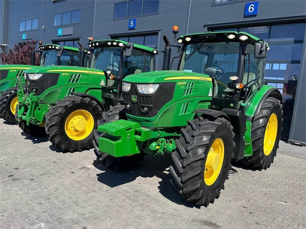 John Deere 6145R - Tractor: foto 1 John Deere 6145R - Tractor: foto 1