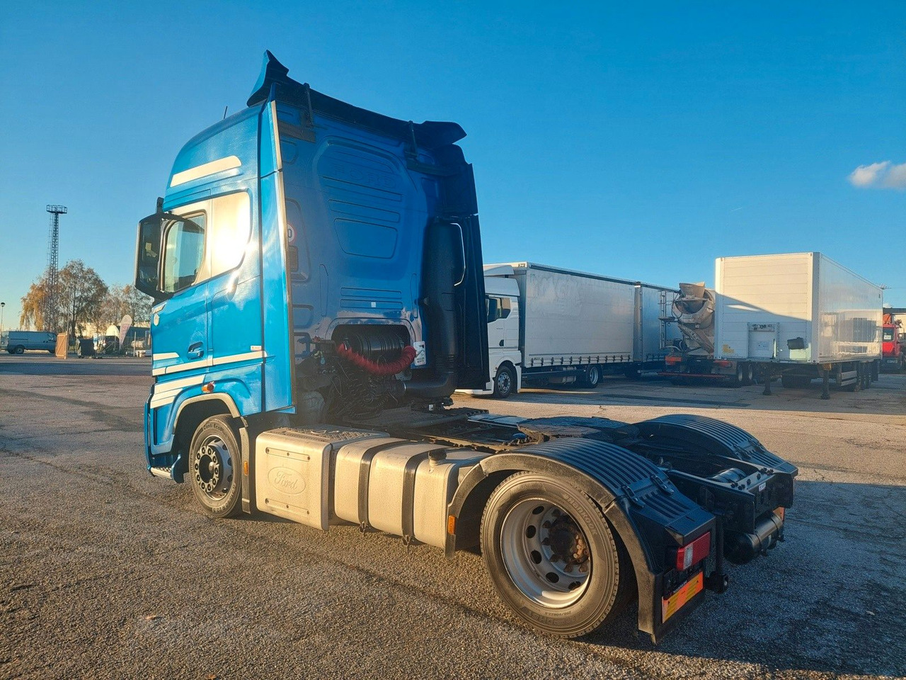 Ford F-Max 1850 LL - Cabeza tractora: foto 3 Ford F-Max 1850 LL - Cabeza tractora: foto 3