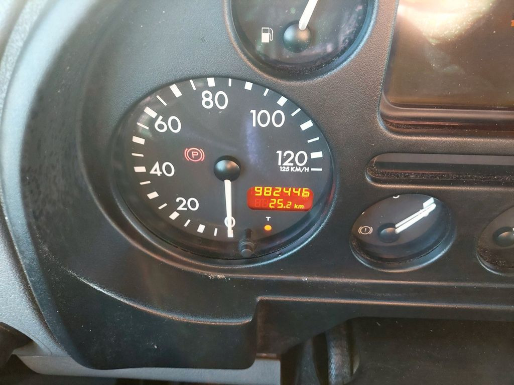 Camión lona DAF FA LF 45.220 E12 4x2: foto 17 Camión lona DAF FA LF 45.220 E12 4x2: foto 17