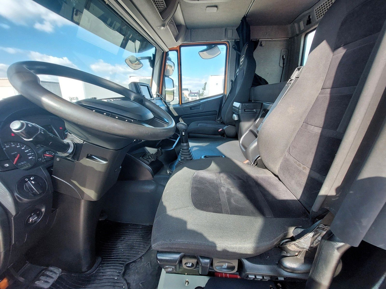 Leasing de  Iveco AD 260T46 BB Meiller Bordmatik 6x4 Iveco AD 260T46 BB Meiller Bordmatik 6x4: foto 40