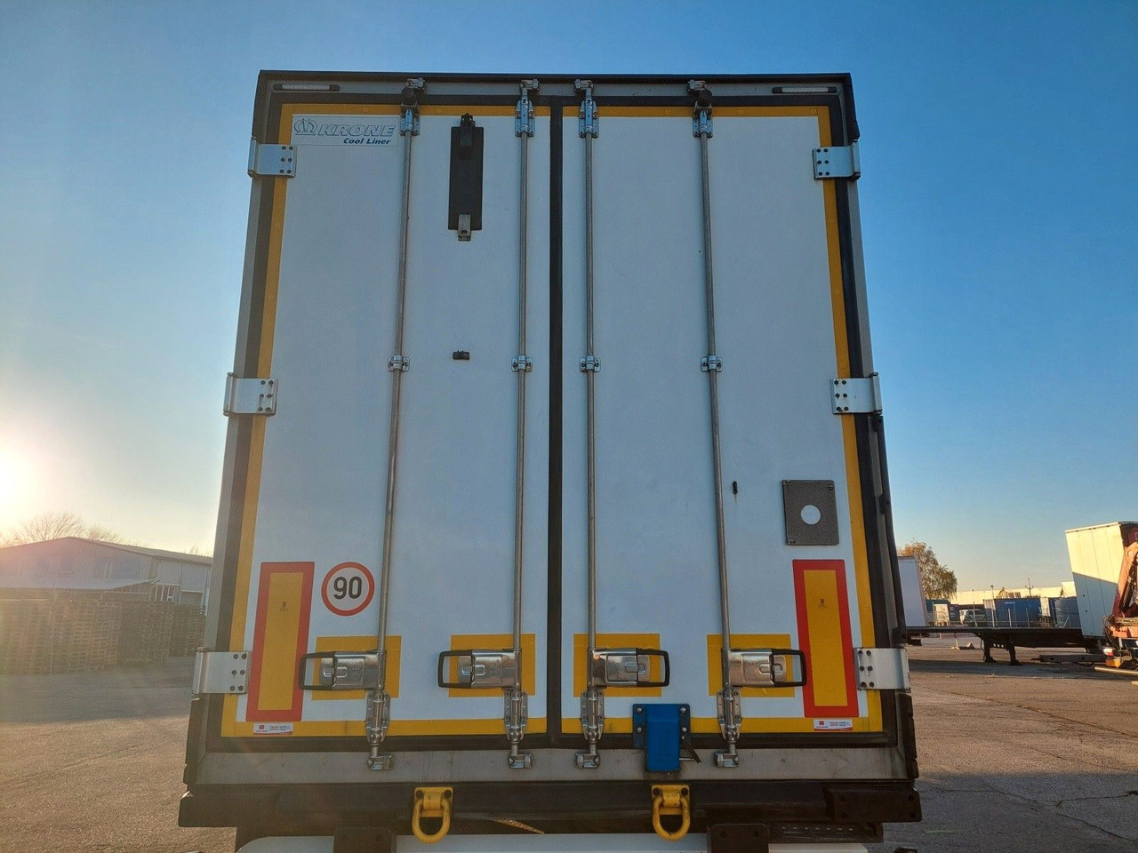 Krone SD Thermo King SLXi 300 - Semirremolque frigorífico: foto 5 Krone SD Thermo King SLXi 300 - Semirremolque frigorífico: foto 5