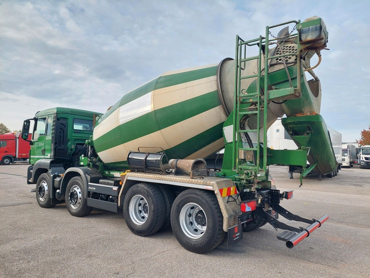 MAN TGS 32.360 BB Stetter 8x4 - Camión hormigonera: foto 3 MAN TGS 32.360 BB Stetter 8x4 - Camión hormigonera: foto 3