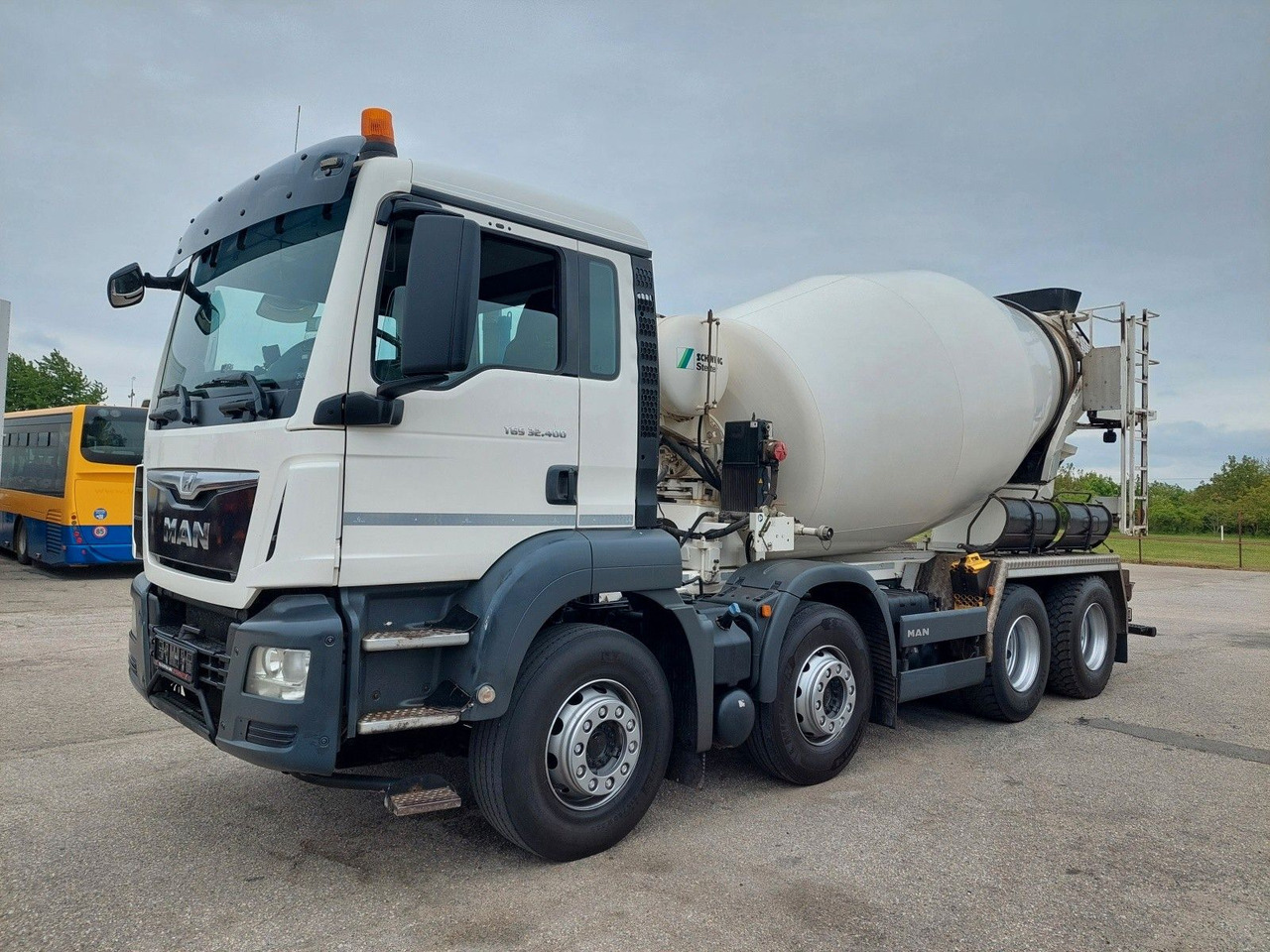 MAN TGS 32.400 8X4 BB Stetter 9 m³ - Camión hormigonera: foto 1 MAN TGS 32.400 8X4 BB Stetter 9 m³ - Camión hormigonera: foto 1