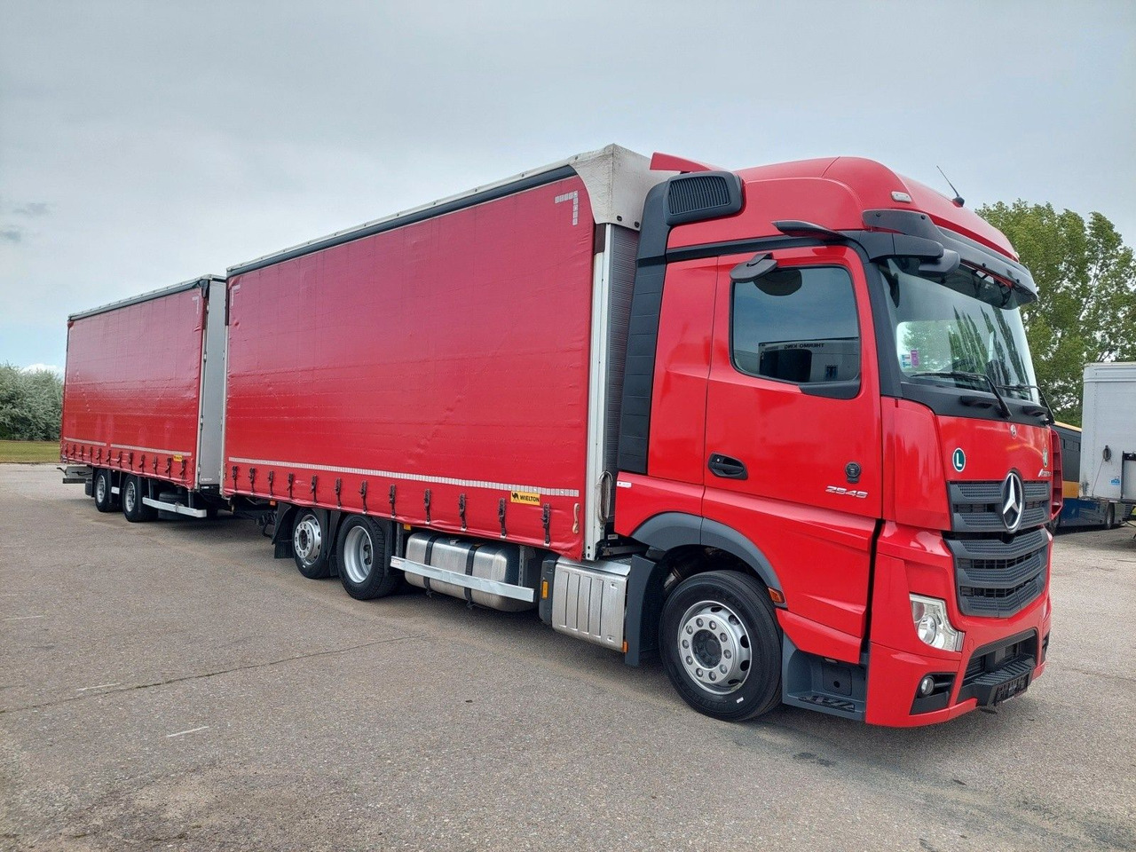 Mercedes-Benz Actros 2545 L/NR 6x2 + Wielton PC2K Durchbar - Camión lona: foto 2 Mercedes-Benz Actros 2545 L/NR 6x2 + Wielton PC2K Durchbar - Camión lona: foto 2