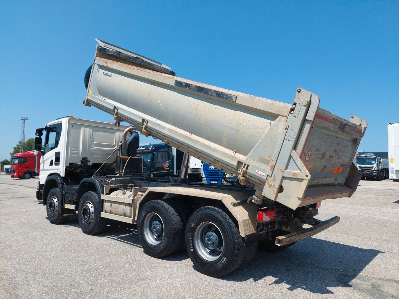 Scania G 450 B8X4HZ 8x4 Bordmatik - Camión volquete: foto 3 Scania G 450 B8X4HZ 8x4 Bordmatik - Camión volquete: foto 3