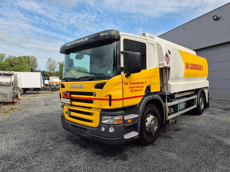 Scania P270 FUEL / CARBURANT 14000L - 4 COMP - Camión cisterna: foto 1 Scania P270 FUEL / CARBURANT 14000L - 4 COMP - Camión cisterna: foto 1