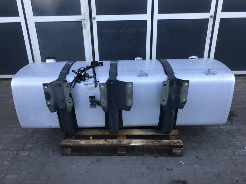 DAF Brandstoftank DAF 765 Liter 1659141 - Depósito de combustible para Camión: foto 3 DAF Brandstoftank DAF 765 Liter 1659141 - Depósito de combustible para Camión: foto 3