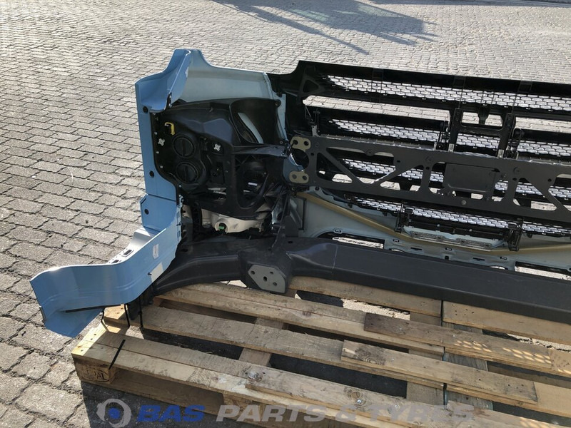 DAF CF Euro 6 Bumper DAF 1837644 - Parachoques para Camión: foto 4 DAF CF Euro 6 Bumper DAF 1837644 - Parachoques para Camión: foto 4