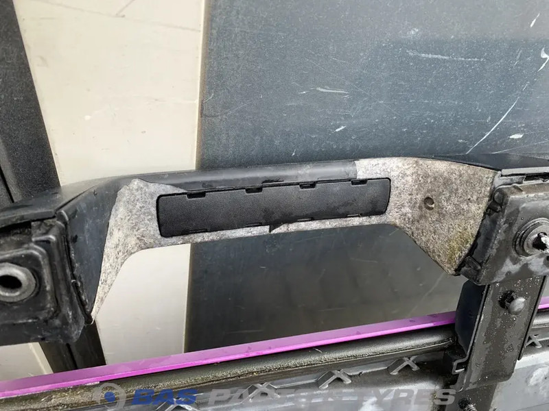 DAF CF Euro 6 Grille DAF 1877261 - Parrilla para Camión: foto 4 DAF CF Euro 6 Grille DAF 1877261 - Parrilla para Camión: foto 4