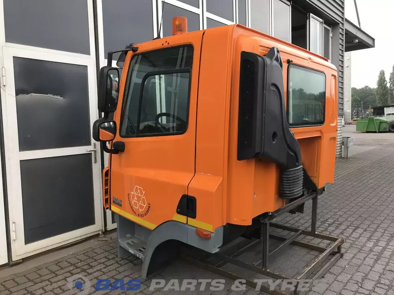 DAF CF (Meerdere types) DAF CF Day Cab L1H1 1944720 - Cabina e interior para Camión: foto 3 DAF CF (Meerdere types) DAF CF Day Cab L1H1 1944720 - Cabina e interior para Camión: foto 3